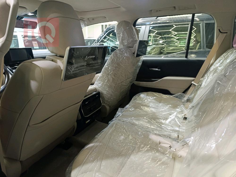 تۆیۆتا لاند کروزەر